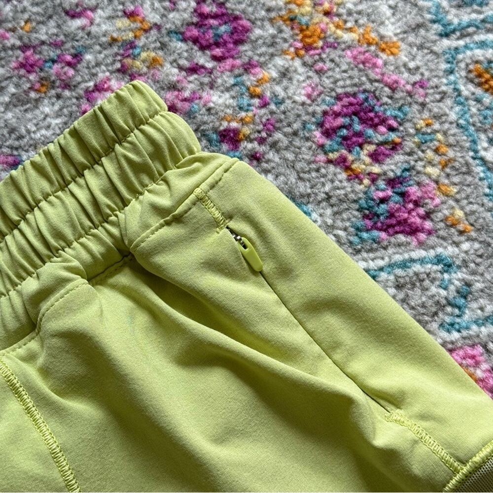 Lululemon Hotty Hot Short II 2.5" Lemon Vibe Yellow Shorts Women’s 8 Regular - Picture 8 of 9